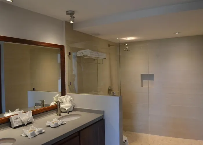 Xaman Ha Spacious Oceanfront Condominium