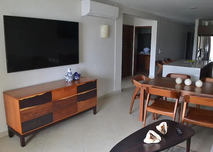 Aparthotel Xaman Ha Spacious Oceanfront Condominium 5*