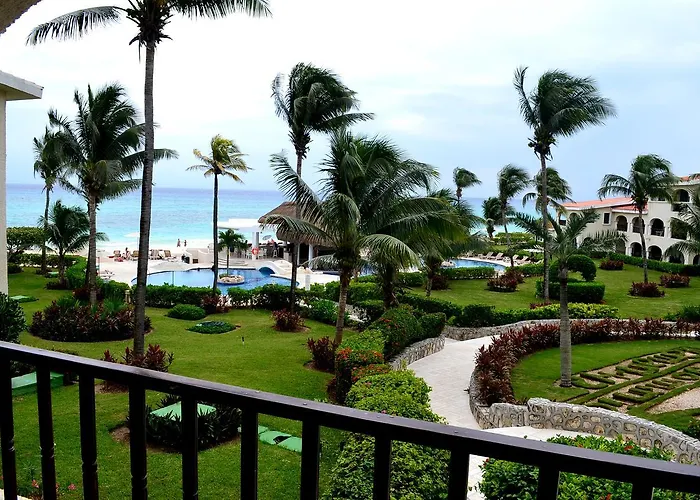 Xaman Ha Spacious Oceanfront Condominium Aparthotel Playa del Carmen